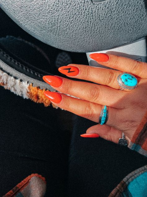 Nail Ideas Punchy, Western Themed Nail Ideas, Western Nail Ideas Almond Shape, Burnt Orange Western Nails, Oval Western Nails, Lightening Bolt Nail Design Western, Western Nails Orange, Punchy Western Nails Short, Red And Black Western Nails