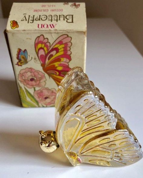 Butterfly Perfume, Vintage Parfum, Avon Perfume Bottles, Perfume Vintage, Avon Collectibles, Avon Perfume, Vintage Cosmetics, Beautiful Perfume, Glass Butterfly