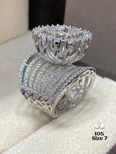 [AffiliateLink] 91 Most Popular Luxury Wedding Rings For Women Tips To Save Straight Away #luxuryweddingringsforwomen Big Diamond Engagement Rings, خواتم خطوبة, Fancy Diamond Ring, Women Tips, Luxury Wedding Rings, Neck Pieces Jewelry, Ring Jewellery Design, Cute Engagement Rings, Fancy Jewellery Designs