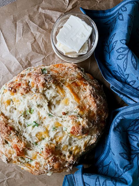 Week 6: Cheddar and Chive Irish Soda Bread (Ireland) Cheddar And Herb Soda Bread, Irish Soda Bread Easy, Quick Sweet Bread, Sweet Irish Soda Bread, Chive Bread, Easy Irish Soda Bread, Savory Bakes, Irish Soda Bread Muffins, Zucchini Cheddar