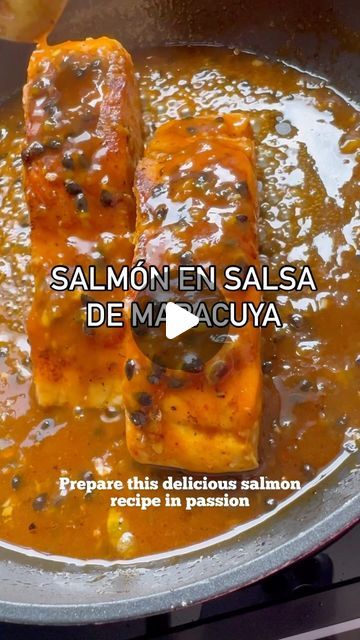 Salmon Recepies, Salmon En Salsa, Colombian Recipes, Delicious Salmon Recipes, Meal Planning Menus, Colombian Food, Jambalaya, Fish Dishes, Salmon Recipes