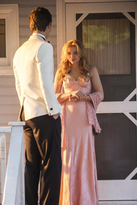 "Carrie" Carrie Movie 2013, Carrie Prom, Carrie Halloween, Carrie Halloween Costume, Carrie 2013, Carrie Movie, Carrie Dress, Carrie White, White Costume