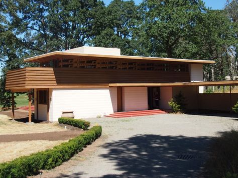 Frank Lloyd Wright, Gordon house Frank Lloyd Wright Style, Usonian House, Professional Decor, So Busy, Middle Class, Frank Lloyd, Frank Lloyd Wright, Lloyd Wright, Ranch House