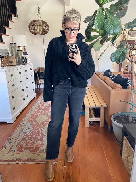 Straight Leg Black Jeans Outfit, Straight Ankle Jeans Outfit Winter, Relaxed Straight Leg Jeans Outfits, Black Crop Jeans Outfit, Black Straight Leg Pants Outfit, Straight Leg Black Jeans Outfits, Straight Black Jeans Outfit, Black Washed Jeans Outfit, Black Straight Jeans Outfit