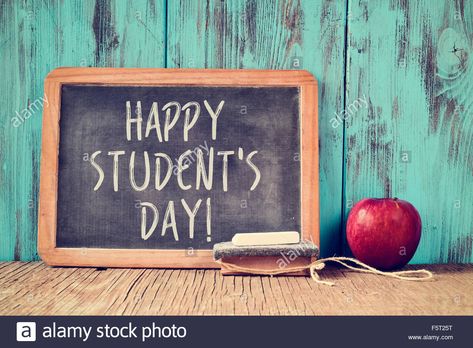 Back To School Blackboard, School Blackboard, Campus Activities, Students Day, Happy Students, School Desks, Welcome Back To School, Happy Teachers Day, School Photography