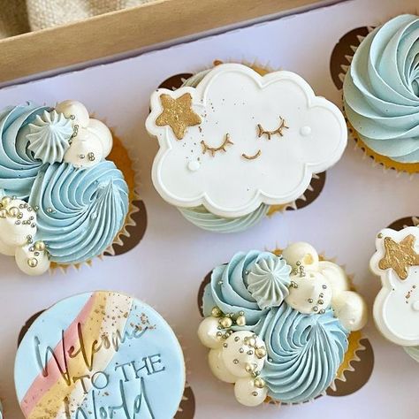 Cloud Cupcakes Ideas, Sky Cupcakes, Cloud 9 Cupcakes, Cupcake Baby Shower Boy, Baby Boy Cupcake Ideas, Cute Cupcake, Cloud Cake Ideas, Cloud Theme Cake, Cloud Baby Shower Theme