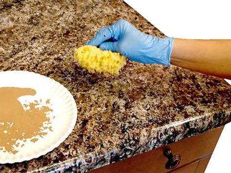 5 Steps to DIY Faux Granite Countertops - Kitchen Cabinet Kings Rustoleum Countertop Transformations, Rustoleum Countertop, Diy Cozinha, Countertop Transformations, Kitchen Countertops Laminate, Replacing Kitchen Countertops, Painting Laminate, Faux Granite, Diy Kitchen Countertops