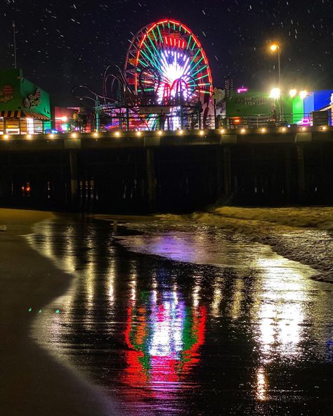 Santa Monica Pier Holiday Events 2020 - Pacific Park® | Amusement Park on the Santa Monica Pier Santa Monica Pier Night, Holiday Window Display, Mormon Temple, Santa Monica Pier, Holiday Events, Window Displays, Amusement Park, Santa Monica, Taking Pictures