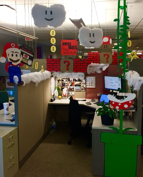 Super Mario Winter Wonderland - office cubical holiday decor Mario Office Decorations, Winter Wonderland Office, Office Halloween Themes, Mario Decorations, Halloween Office Decorations, Mario Classroom, Halloween Cubicle, Holiday Office Decor, Decoration Ideas For Christmas