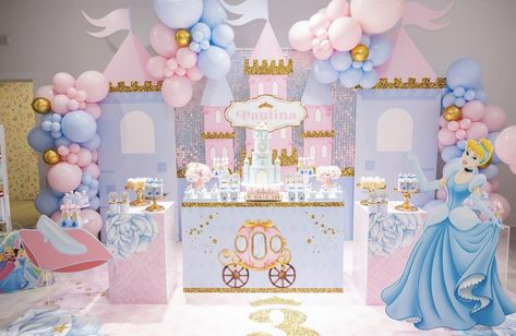 First Birthday Cinderella Theme, Princess Theme Decor, Cinderella Theme Birthday Party, Princess Birthday Party Decorations Diy, Cinderella Birthday Theme, Cinderella Party Theme, Cinderella Birthday Party Decorations, Harry Potter Birthday Decorations, Cinderella Party Decorations