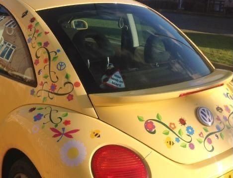 Painted Car Interior, Hippie Car, Bug Car, Car Deco, Beetle Car, Flower Stickers, Yellow Car, Pretty Cars, Vw Bug