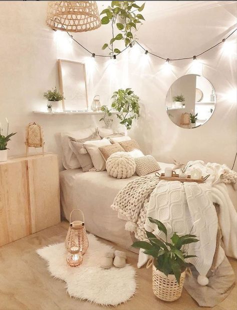 Beige Room, Dekorasi Kamar Tidur, Garland Christmas, Orange Garland, Cute Bedroom Decor, Redecorate Bedroom, Cozy Room Decor, Boho Room, Teen Bedroom Decor