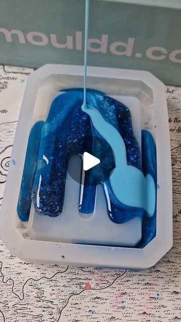 Resin Soap Dish, Pouring Resin, Soap Tray, Blue Glitter, Soap Dish, Epoxy Resin, Bathroom Accessories, Custom Orders, Dish Soap