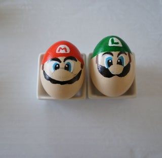 Awesome Super Mario Bros. Easter Eggs!! : 8 Steps (with Pictures) - Instructables Super Mario Diy, Easter Egg Competition Ideas, Mario Diy, Cool Easter Eggs, Easter Crafts Ideas, Gourd Ornaments, Funny Easter Eggs, Creative Easter Eggs, Funny Eggs