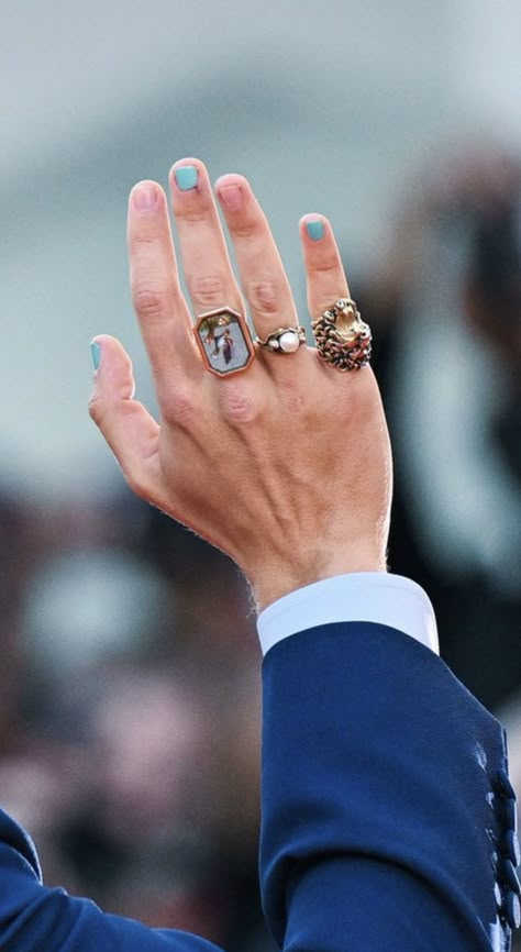 Harry Styles Hands, Harry Styles Nails, Nail Looks, Fancy Jewelry Necklace, Welcome To My House, Hello Lover, Harry Styles Photos, Mr Style, Baby Animals Funny