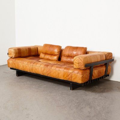 Diy Furniture Sofa, Sofa Daybed, Vintage Leather Sofa, Room Inspired, Welcome To My House, Furniture Classic, Brown Furniture, House With Porch, Daybed Sofa