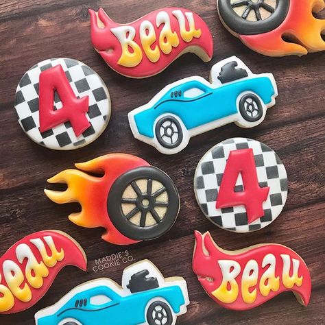 Instagram Hot Wheels Birthday Cookies, Hot Wheels Second Birthday, Hot Wheels Cookies Decorated, Hot Wheels Birthday Party Ideas Food, Hot Wheels Party Food, Hot Wheels Cookies, Hot Wheels Birthday Party Ideas, Hot Wheels Themed Birthday Party, Monster Truck Cookies