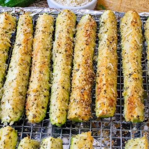 Zucchini Wedges, Parmesan Crusted Zucchini, Applesauce Bread, Zucchini Side Dishes, Southern Cooking Recipes, Fresh Zucchini, Baked Zucchini, Roasted Vegetable Recipes, Zucchini Squash