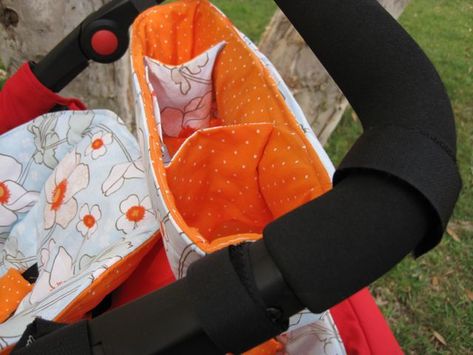 Stroller Organizer Diy, Stroller Bag Pattern, Diy Baby Stroller, Sewing Machine Organizer, Sewing Kit Storage, Refurbishing Furniture, Baby Stroller Organizer, Trendy Sewing Projects, Diy Projects Gifts