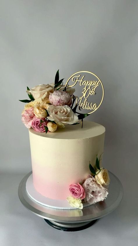 80th Birthday Cake For Grandma, 60th Birthday Cake For Ladies, Cake 70th Birthday, 60th Birthday Cake For Mom, 70th Birthday Cake For Women, Cake 30th Birthday, Birthday Cake For Women Elegant, 65 Birthday Cake, Birthday Cake For Women Simple