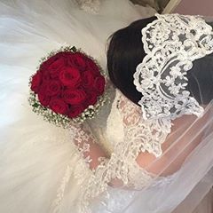 Everythingwoman (@everythingwoman) • Instagram photos and videos Church Wedding Dress, Expensive Wedding Dress, Wedding Dress Organza, Arab Wedding, Hydrangeas Wedding, Fancy Wedding Dresses, Hand Bouquet, Christian Wedding, Stylish Dresses For Girls