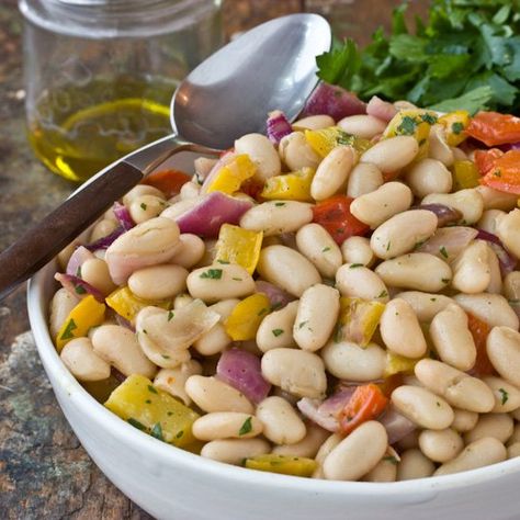 Healthy Recipe: White Bean & Roasted Vegetable Salad Recipes from The Kitchn Easy Summer Dishes, Roasted Veggie Salad, Roasted Vegetable Salad, Vegetable Salad Recipes, White Bean Salad, Dry Beans, Roasted Vegetable, Veggie Salad, White Bean