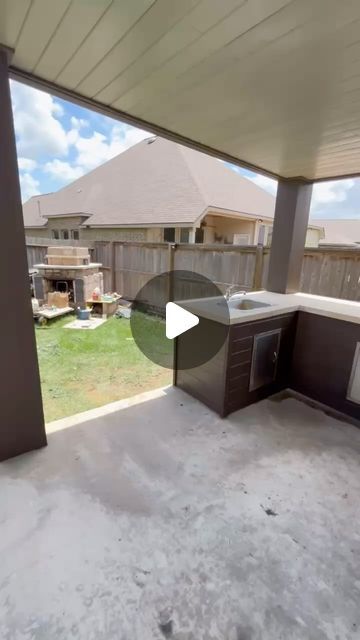 Decks y pergolas on Instagram: "#porch #sanantoniotx #outdoorkitchen" Open Porch Ideas, Patio Porch Ideas, Back Porch Ideas, Screened In Porch, June 21, San Antonio Tx, Porch Ideas, Outdoor Kitchen, Decks