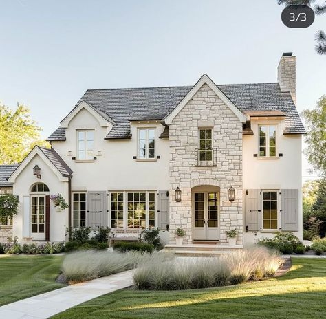 Cottage Style Homes Exterior Farmhouse, Symmetrical House Exterior, Cottage Style Homes Exterior, European Farmhouse Exterior, Modern Farmhouse Architecture, White Home Exterior, Sims Interior, Alma Homes, Modern Cottage Homes