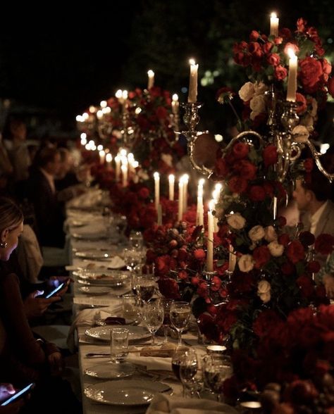 Burgundy Drapery Wedding, Wedding Dark Red Theme, Romantic Red Rose Wedding Theme, Winter Floral Bouquet, Cherry Red Wedding Theme, Goth Aesthetic Wedding, Dark Red Roses Wedding, Gothic Romantic Wedding, Wedding With Red Accents