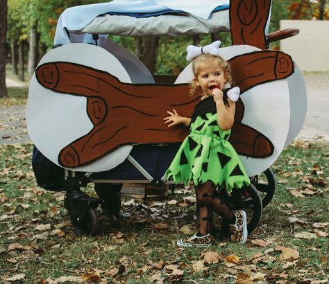 Flinstones Wagon Diy, Diy Flintstone Car Wagon, The Flintstones Trunk Or Treat, Flinstones Halloween, Pebbles Halloween Costume Baby, Pebbles Halloween Costume, Pebbles Costume Toddler, Pebbles Costume, Costume Toddler