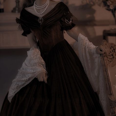 Royal Gown Aesthetic, Royal Aesthetic Dress, Royal Dress Aesthetic, Dark Queen Dress, Ball Gown Aesthetic, Dark Princess Aesthetic, Dark Red Gown, Aesthetic Princess Dress, Princess Dress Aesthetic