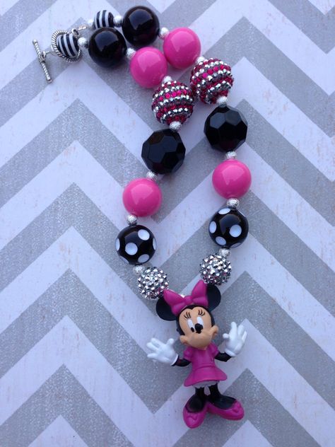 Minnie Mouse Bubblegum Necklace Mickey Mouse Jewelry, Kids Jewelry Diy, Mouse Jewelry, Heart Bubbles, Crochet Princess, Homemade Bracelets, Bubblegum Necklace, Blessed Mama, Jewelry For Girls