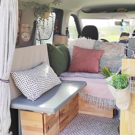 Fiat Doblo Camper, Berlingo Camper, Kangoo Camper, Caravan Ideas, Mini Camper, Bus Life, Camper Van Conversion Diy, Camper Van Conversion, Tiny House On Wheels