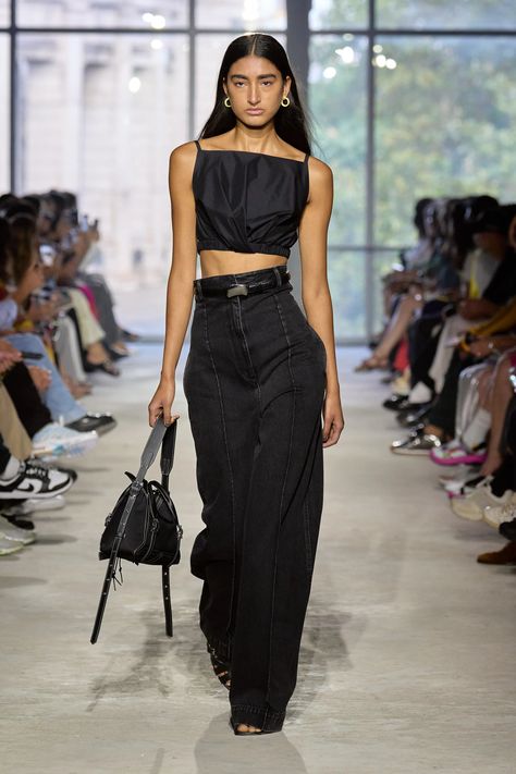 Hottest Fashion Trends, Fashion Show Collection, 3.1 Phillip Lim, Spring 2024, Phillip Lim, Looks Vintage, Black Outfit, Vivienne Westwood, Classy Outfits