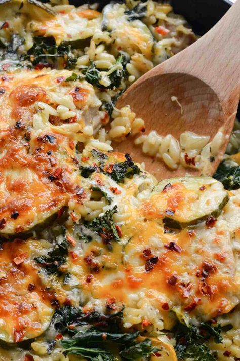 Zucchini Pasta Bake, One Pan Lemon Chicken, Creamy Zucchini Pasta, Creamy Lemon Chicken Pasta, Pan Lemon Chicken, Chicken Zucchini Pasta, Spinach Pasta Bake, Creamy Zucchini, Chicken Pasta Casserole