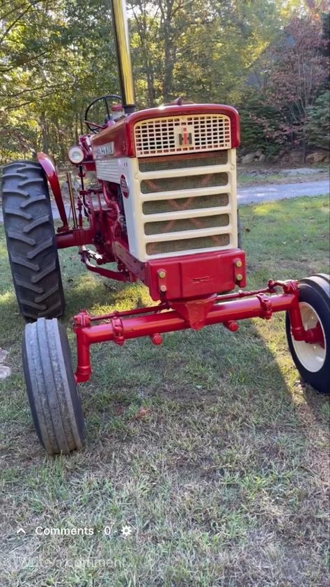 Tractor Pictures, International Harvester Tractors, Case Ih Tractors, Farmall Tractors, Red Power, Old Farm Equipment, Old Tractors, Case Ih, International Harvester