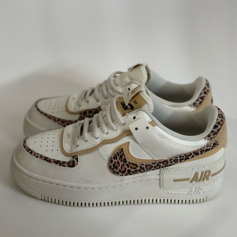 Brand New/Never Worn - Bought The Wrong Size Custom Nikes Women, Cute Girly Shoes Sneakers, Leapord Print Shoes, Girly Shoes Sneakers, Cheetah Print Aesthetic, Cheetah Nikes, Cheater Print, Shoes Nike Women, Glamour Aesthetic