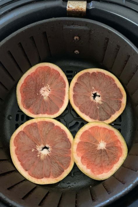 Air Fryer Grapefruit, Dehydrated Orange Slices Air Fryer, Dehydrated Orange Slices Decoration, Make Dried Orange Slices, Dry Orange Slices, Dehydrated Orange Slices, Dried Orange Slices, Dried Oranges, Dehydrated Food