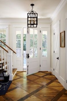 criss cross wood floors Interior Design Blogs, Wood Floor Design, Beautiful Flooring, Villa Plan, Flooring Trends, Cottage In The Woods, Wooden Floors, Cottage Living, The Ceiling