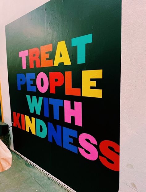 Tpwk Painting, Harry Styles Inspired Paintings, Harry Styles Painting, Harry Styles Drawing, Bedroom Wall Collage, Painting Canvases, Treat People With Kindness, Treat People, Small Canvas