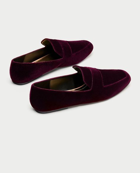 Image 5 of VELVET LOAFERS from Zara Loafers Trend, Velvet Loafers, Velvet Shoes, Shoes Loafers, Zara United States, Shoe Sale, Signature Style, Loafer Shoes, Moccasins