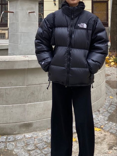 #thenorthface Thenorthface Jacket Outfit, The North Face Outfit, The North Face Puffer, North Face Nuptse, Jacket Outfit, Aesthetic Fashion, Jacket Outfits, Work Outfit, North Face