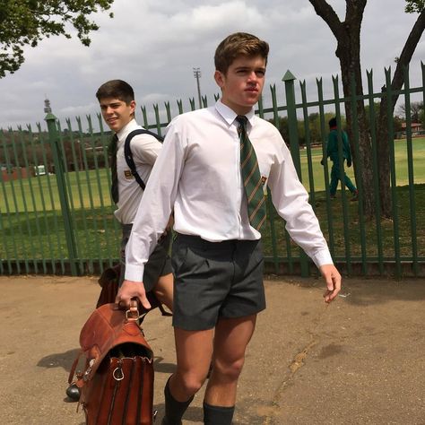 Found on Bing from www.flickriver.com Grey School Shorts, Best School Uniform, Boys School Uniform Shorts, Boys School Outfits, Preppy Boys, School Shorts, School Uniform Outfits, Boys Uniforms, Boys School Uniform