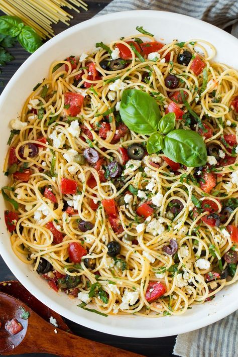 Greek Spaghetti, Potatoes Skillet, Salad Appetizer Cups, Spaghetti Salad, Pastas Recipes, Mediterranean Pasta, Easy Mediterranean Diet Recipes, Greek Salad Pasta, Greek Pasta