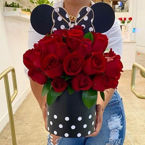 Mickey Flower Arrangement, Minnie Mouse Flower Bouquet, Red Rose Arrangements, Minnie Mouse Birthday Party Decorations, Minnie Mouse Birthday Decorations, Floral Crafts, Minnie Birthday Party, Flower Box Gift, Minnie Mouse Birthday Party