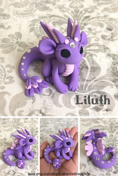 Magical Clay Art, Cute Clay Dragon, Dragon Clay Sculpture Easy, Clay Dragon Easy, Airclay Ideas, Polymer Creatures, Easy Bows, Polymer Clay Dragons, Dragon Clay