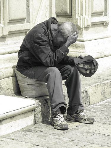 This is an amazing story of how one very poor old man touched the heart of a business tycoon.  What happened at church that day is AMAZING! Bible Class Activities, Old Man Pictures, Business Tycoon, Woman Praying, Iron Man Arc Reactor, Man Coat, Man Praying, A Man Called Ove, Dirty Shoes