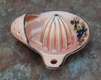 Ceramic Juicer, Etsy Diy, Diy Ceramic, Keramik Design, Slab Pottery, Pottery Handmade, Pottery Crafts, Diy Pottery, Pottery Classes