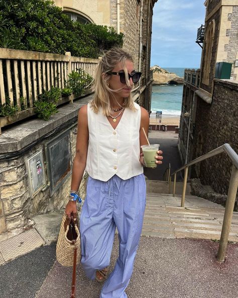 nothing like an iced matcha latte morning 🥛🤍🌴 | Instagram Copenhagen Street Style Summer, Summer Work Wardrobe, Iced Matcha Latte, European Summer Outfits, Europe Outfits, Iced Matcha, Warm Weather Outfits, Street Style Summer, Matcha Latte