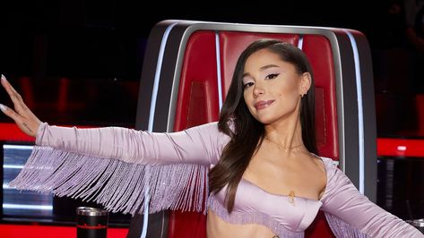 The singer was a longtime renter before starting to grow her own real estate portfolio in 2018 Ariana Grande Blonde Hair, Hair Flip Gif, Ariana Grande Hair, Ariana Grande News, Tan Skin Blonde Hair, Ariana Grande Photoshoot, Ariana Grande Pictures, Ariana G, Hair Flip